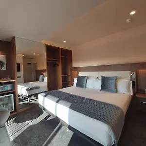 Western Premier Dante Otel